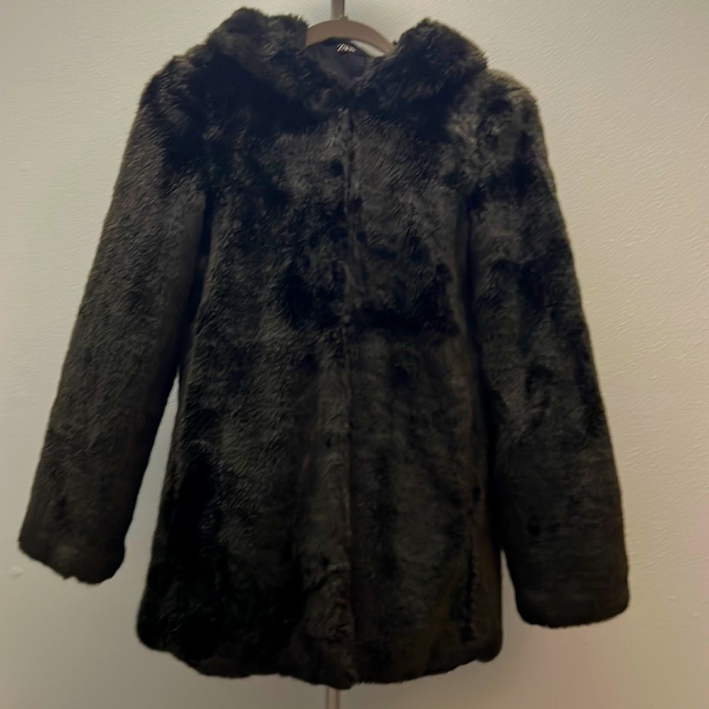Zara - faux fur short coat with hood - like New